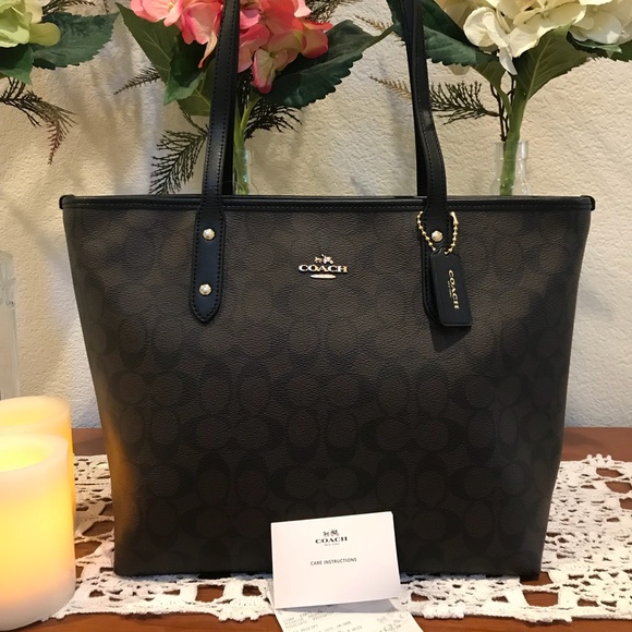 Coach Handbags - ❌SOLD❌Coach City Zip Tote